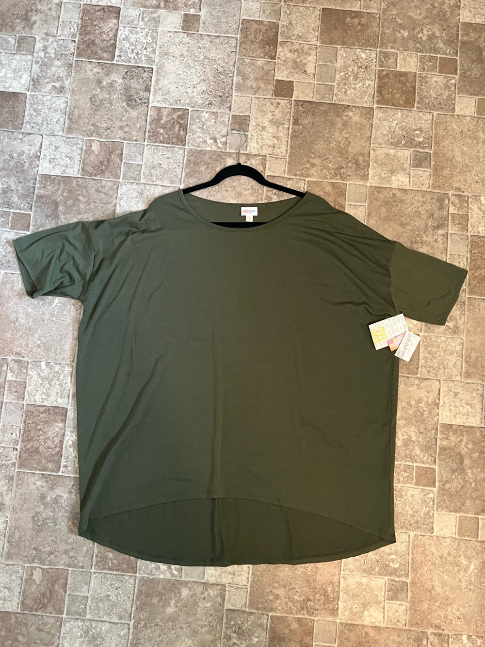 NWT 3X LuLaRoe Irma Olive Green Short Sleeve Tunic